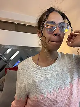 Hanna Cornee  online show from November 2025 01:33:02 PM