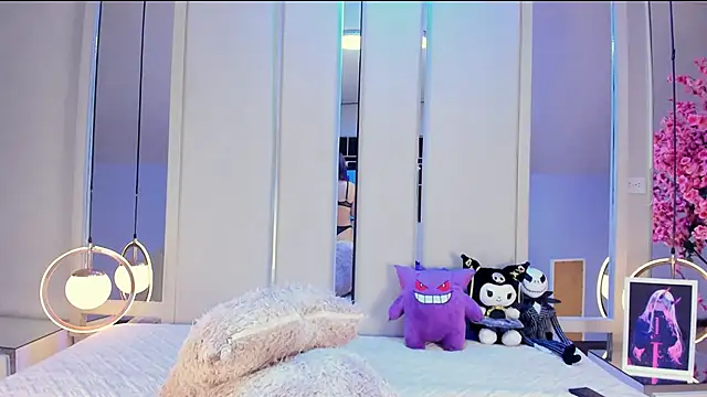 VesperVelvet online show from November 2025 08:44:01 PM