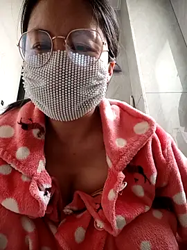 chengcheng12 online show from December 2025 01:47:01 AM