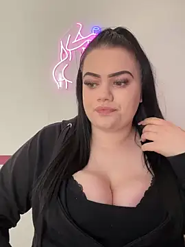 Snapshot of Shellybttn chatting on April 2026 09:58:02 AM Shellybttn online show from April 2026 09:58:02 AM