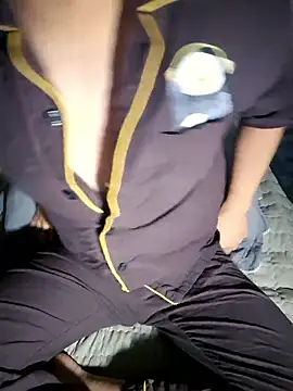 111owo111 online show from October 2025 03:35:02 PM