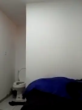 iRusx online show from November 2025 07:27:01 PM