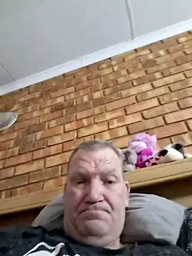 Snapshot of wallacelegend chatting on September 2025 05:33:01 AM wallacelegend online show from September 2025 05:33:01 AM