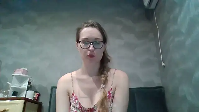 Snapshot of Jugira chatting on September 2025 10:56:02 PM Jugira online show from September 2025 10:56:02 PM