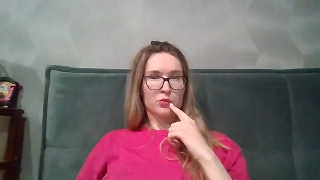 Snapshot of Jugira chatting on September 2025 10:04:02 PM Jugira online show from September 2025 10:04:02 PM