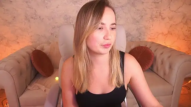 SofieBloom online show from November 2025 12:02:01 AM