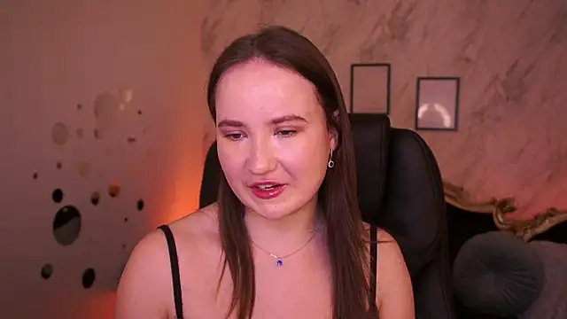 SofieBloom online show from April 2026 03:50:02 PM