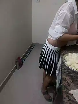 Snapshot of Pihu_Chopra chatting on September 2025 03:23:02 PM Pihu Chopra online show from September 2025 03:23:02 PM