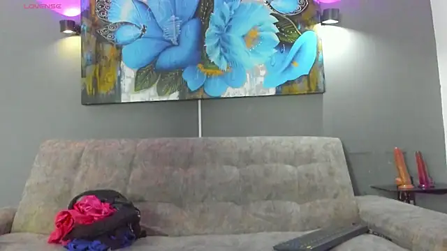 elizabeth lamer online show from December 2025 06:39:02 AM