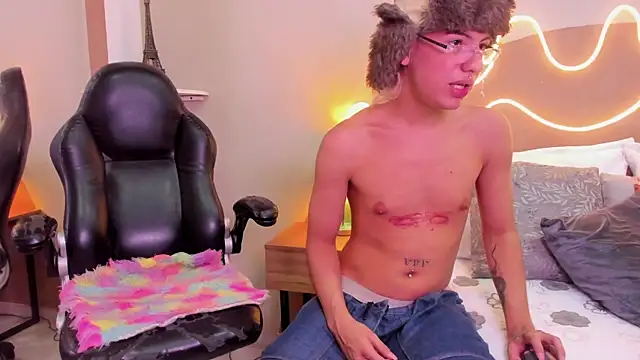 Enrrixxx  online show from October 2025 12:44:01 AM