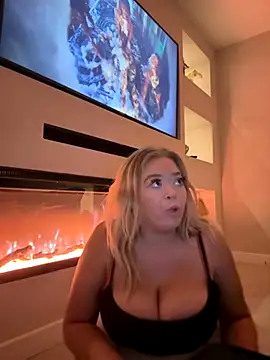 Snapshot of KaylaTrudi chatting on October 2025 08:31:02 PM KaylaTrudi online show from October 2025 08:31:02 PM