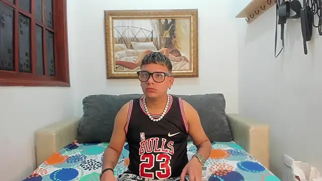 DavilANDkevin2 online show from October 2025 02:45:01 AM