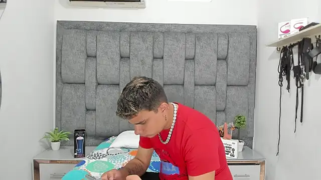 DavilANDkevin2 online show from November 2025 01:49:02 AM