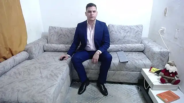 Victor Maitland online show from December 2025 03:57:01 AM