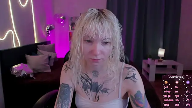 Snapshot of tattoo_art_baby chatting on May 2026 01:22:02 AM tattoo art baby online show from May 2026 01:22:02 AM