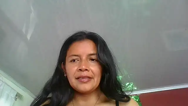 Snapshot of DianaOchoa_ chatting on October 2025 07:36:02 PM DianaOchoa online show from October 2025 07:36:02 PM