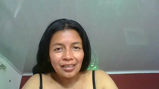 Snapshot of DianaOchoa_ chatting on October 2025 07:47:02 PM DianaOchoa online show from October 2025 07:47:02 PM