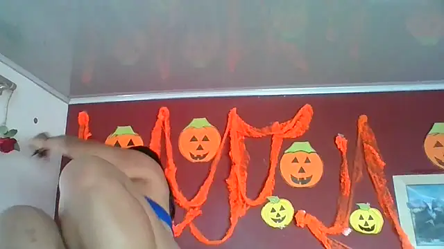 Snapshot of DianaOchoa_ chatting on October 2025 08:33:02 PM DianaOchoa online show from October 2025 08:33:02 PM