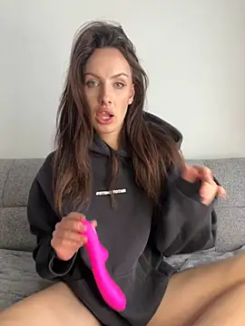 goodgirldevil online show from June 2026 09:45:02 AM