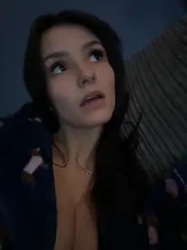 Snapshot of Naughty_CrystalXX chatting on October 2025 01:04:02 AM Naughty CrystalXX online show from October 2025 01:04:02 AM