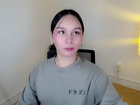 holly tabby online show from January 2026 09:06:02 PM