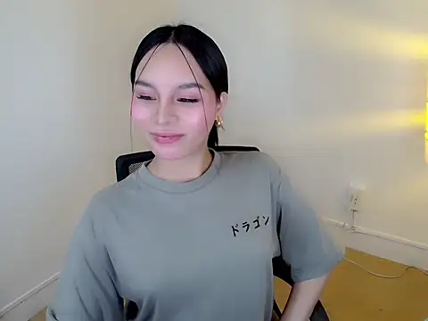 holly tabby online show from January 2026 10:37:02 PM