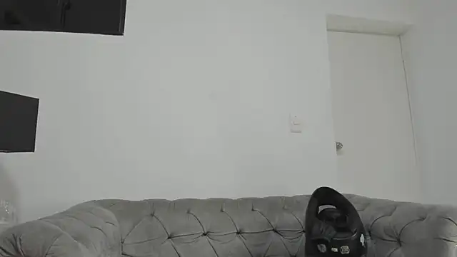 Snapshot of Dimitri_Bass chatting on September 2025 06:32:02 PM Dimitri Bass online show from September 2025 06:32:02 PM