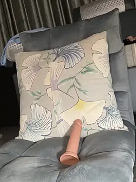 meiiijr55 online show from October 2025 05:04:02 PM