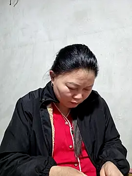 yoowwmr online show from November 2025 02:50:02 PM