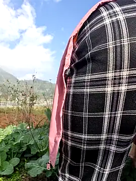 yoowwmr online show from December 2025 01:46:02 AM