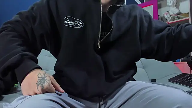 etham wolf  online show from November 2025 11:20:02 AM