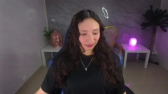 Snapshot of evageline_s chatting on September 2025 03:39:02 AM evageline s online show from September 2025 03:39:02 AM