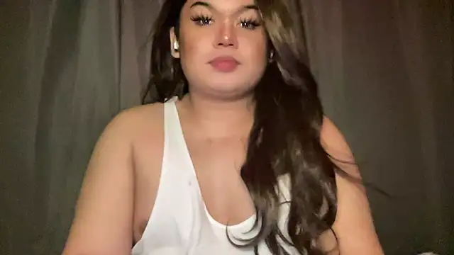 Snapshot of RedHead_Thalia chatting on February 2026 06:26:01 PM RedHead Thalia online show from February 2026 06:26:01 PM