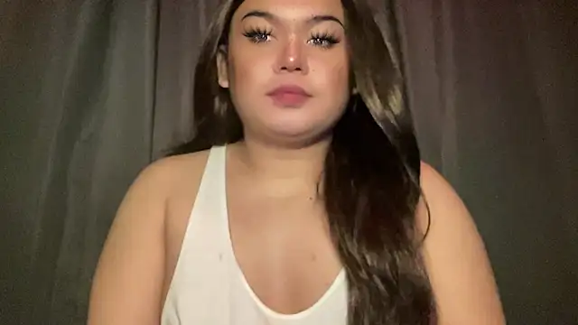 Snapshot of RedHead_Thalia chatting on February 2026 09:57:02 PM RedHead Thalia online show from February 2026 09:57:02 PM