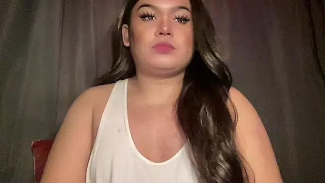 Snapshot of RedHead_Thalia chatting on February 2026 08:52:01 PM RedHead Thalia online show from February 2026 08:52:01 PM