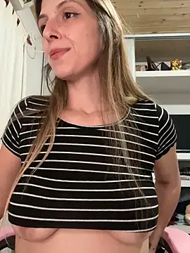irisdollbb online show from October 2025 01:47:01 AM