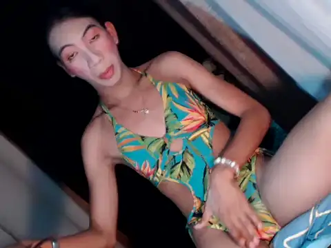 xyourdreamtrans online show from October 2025 05:05:01 AM