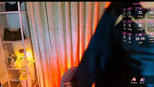 Snapshot of MS_VALERIA chatting on November 2025 06:13:01 AM MS VALERIA online show from November 2025 06:13:01 AM