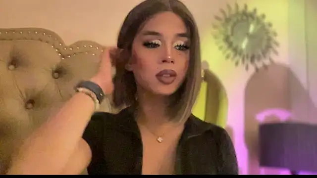 Snapshot of solana_imani chatting on April 2026 03:58:01 PM solana imani online show from April 2026 03:58:01 PM