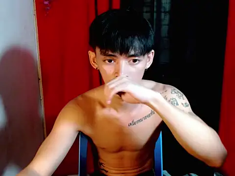 Snapshot of urhunky_boy chatting on May 2026 02:20:02 AM urhunky boy online show from May 2026 02:20:02 AM