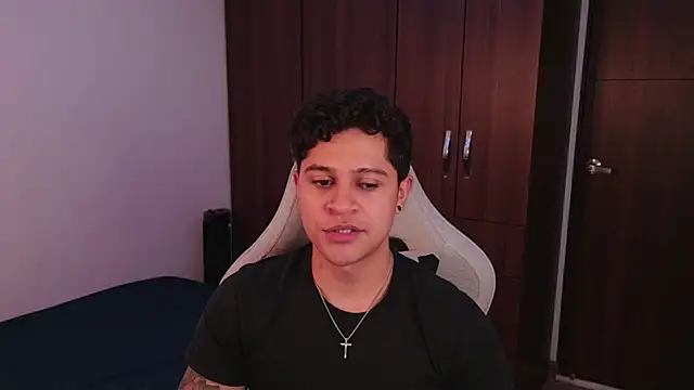 domsantiago  online show from September 2025 04:03:02 AM