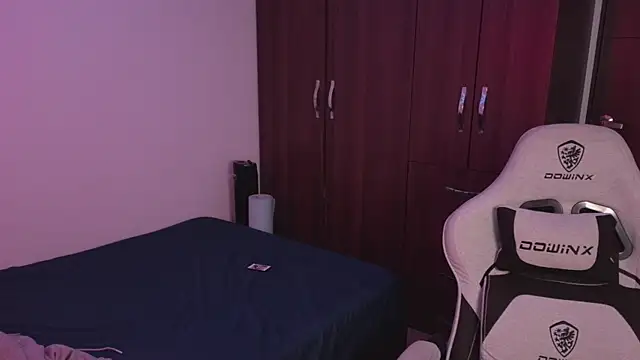 domsantiago  online show from October 2025 02:20:01 AM