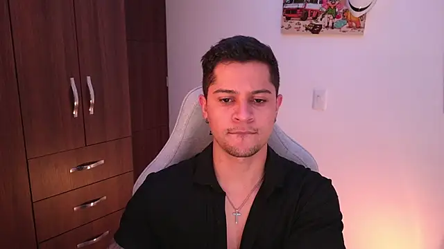 domsantiago  online show from November 2025 01:41:01 AM