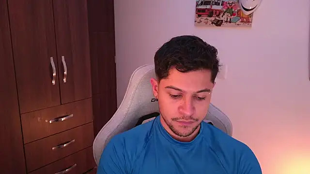 domsantiago  online show from November 2025 01:31:01 AM