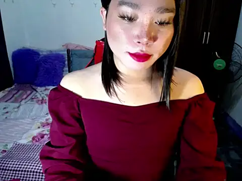 Urassiansweetcummer online show from September 2025 01:49:01 AM