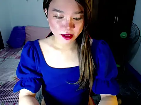 Urassiansweetcummer online show from October 2025 02:22:02 AM