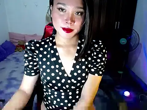 Snapshot of Urassiansweetcummer chatting on June 2026 02:06:02 PM Urassiansweetcummer online show from June 2026 02:06:02 PM