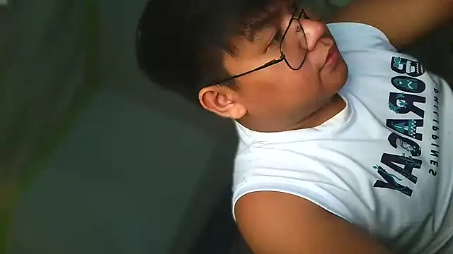 red libraxxx online show from November 2025 07:49:02 PM