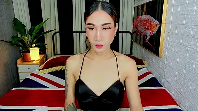 Snapshot of TRANSGODDESSA chatting on October 2025 09:04:01 PM TRANSGODDESSA online show from October 2025 09:04:01 PM