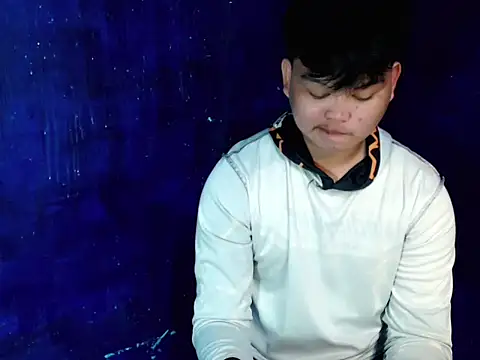 Reynelcock online show from November 2025 04:41:02 PM